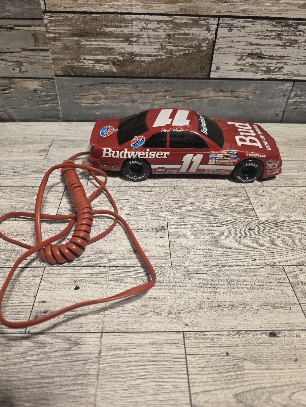 Vintage Budweiser Red #11 Telephone Race Cara